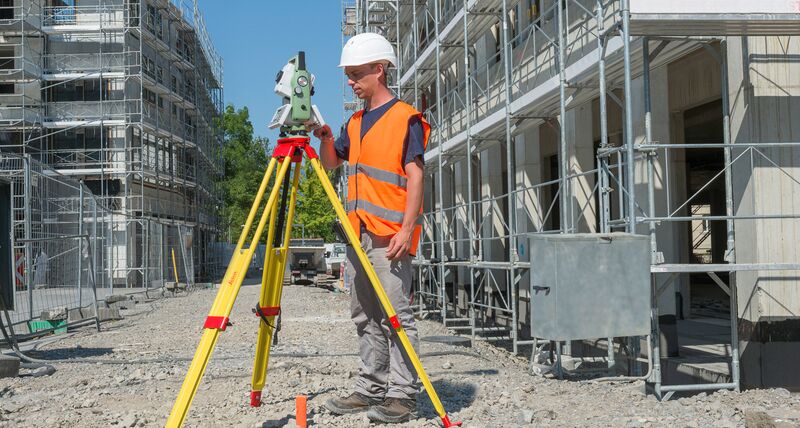 Stations totales manuelles Leica TS07 en location Topocenter